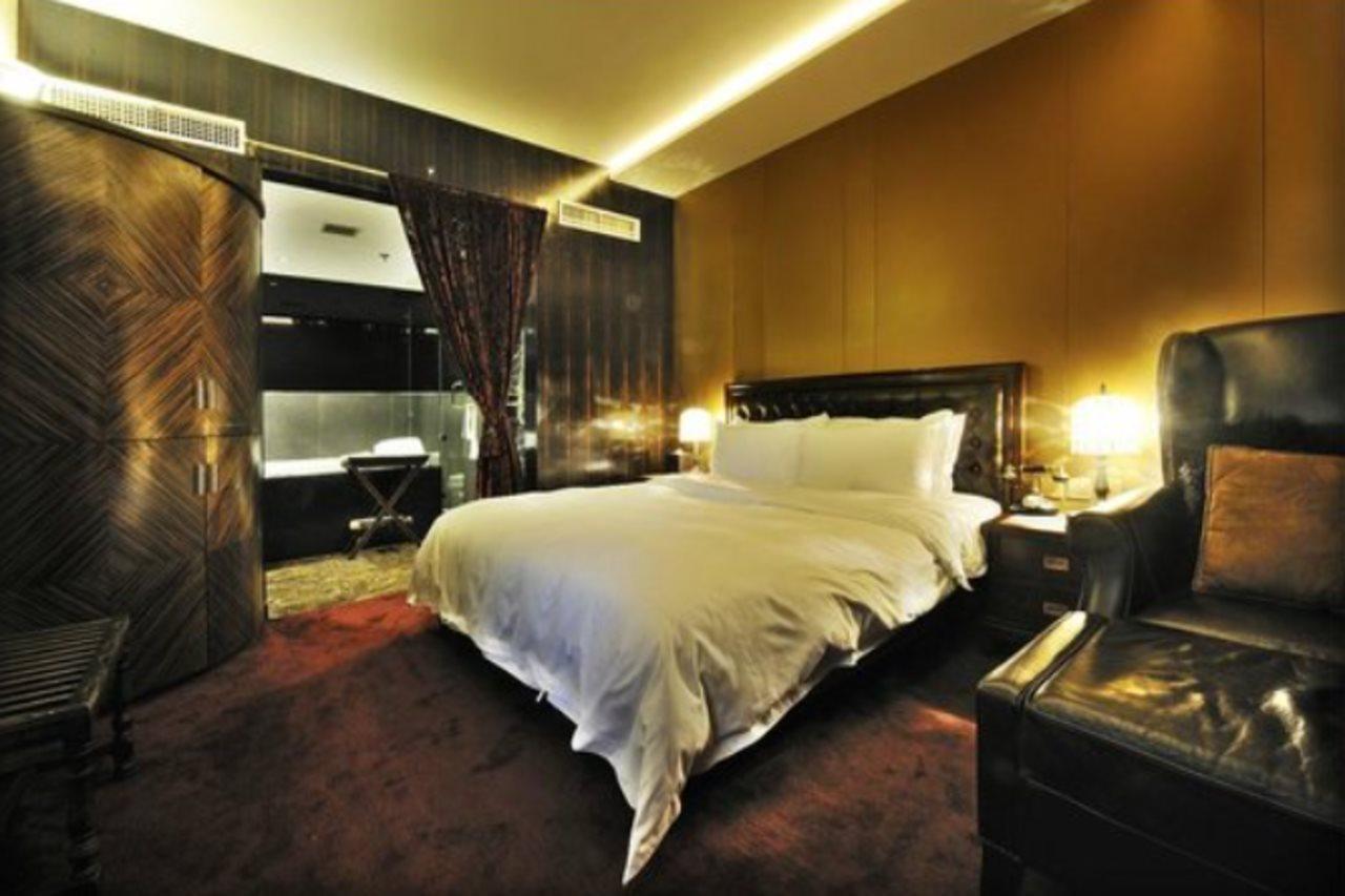 Casa Serena And Shanghai